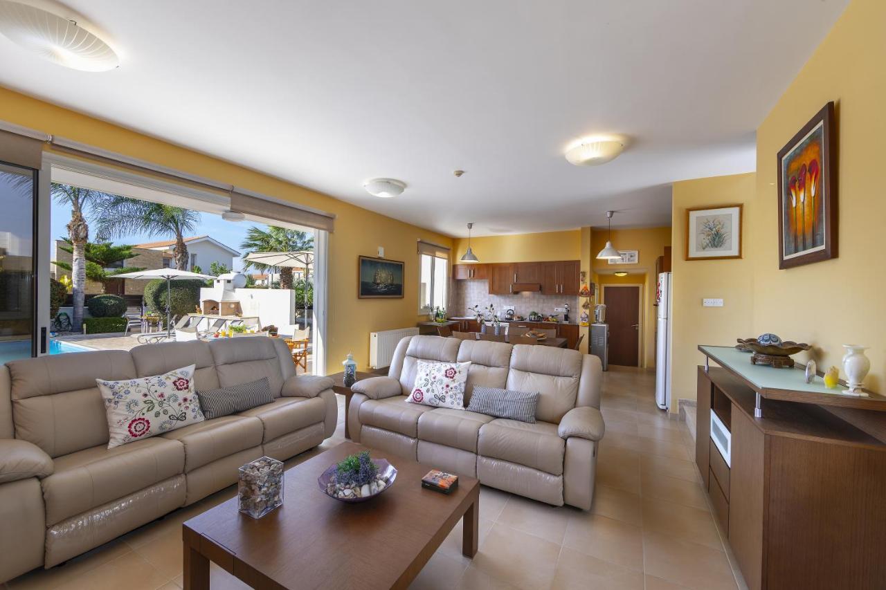 Larnaca Villa Anthea 12 Bagian luar foto